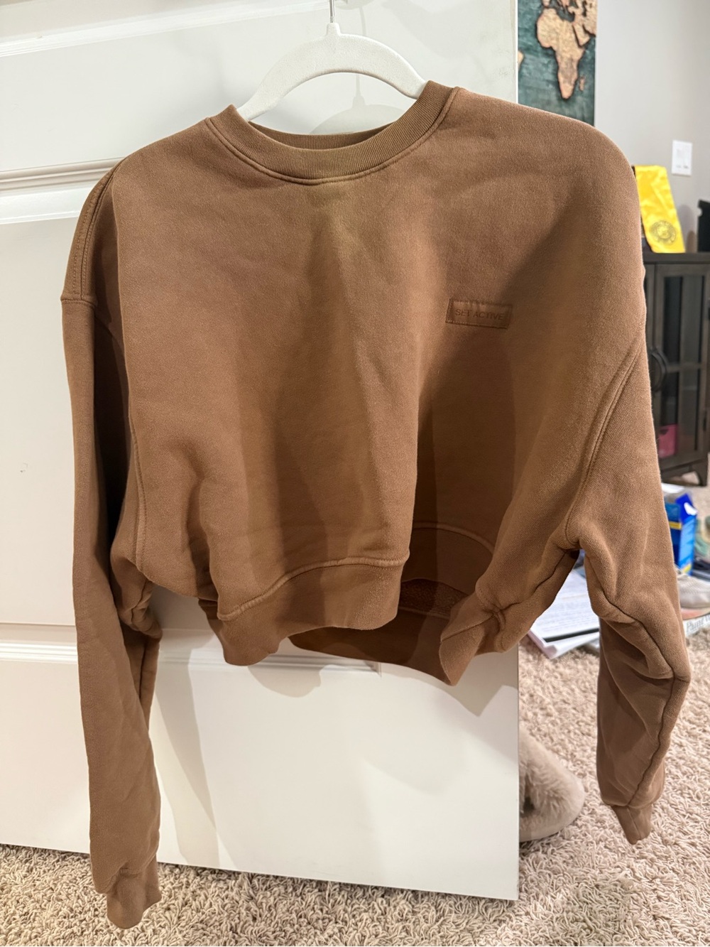 SET Active Cropped Crewneck Sweatshirt in Brown